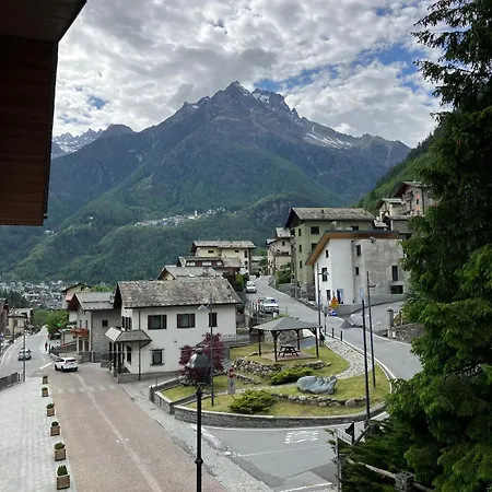 아파트 Designer In Lanzada, Valmalenco